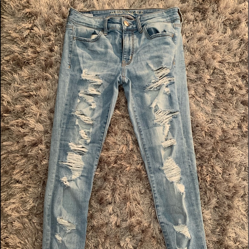 American eagle super stretch ripped jeans